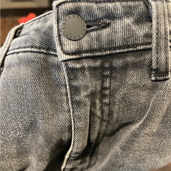 L’Agence Grey Audrina Destructed-Knee Crop Straight-Leg Jeans 27 - Picture 9 of 11